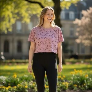 Nike Sportswear Essential Women's Cropped Logo T-Shirt size small